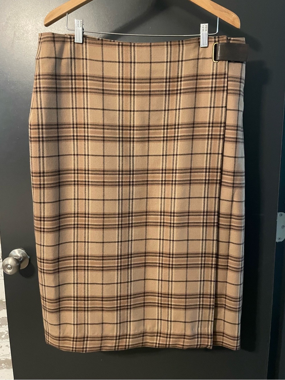 Jones New York Sport 100% Wool Plaid Full Wrap Skirt Size 16 Brown - Picture 2 of 8